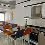Comfortable Luxury דירה