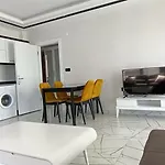 דירה Comfortable Luxury אלאניה